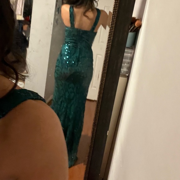 GREEN PROM DRESS - Picture 2 of 2
